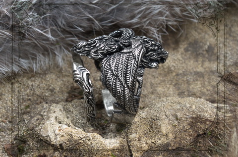 Скульптура "Крылатый Лев" уникальное украшение со смыслом подарок для женщины