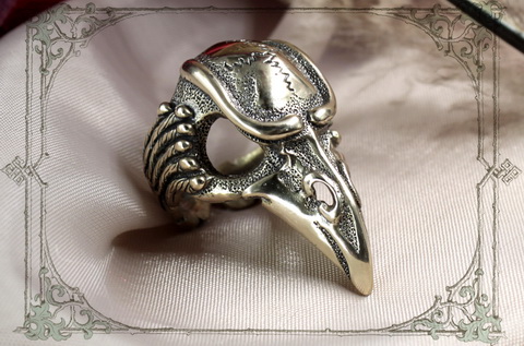 Кольцо с черепом ворона готическое кольцо "Кутх"