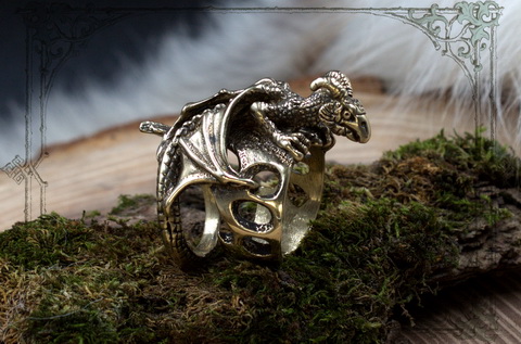 волшебное кольцо с драконом Виверна