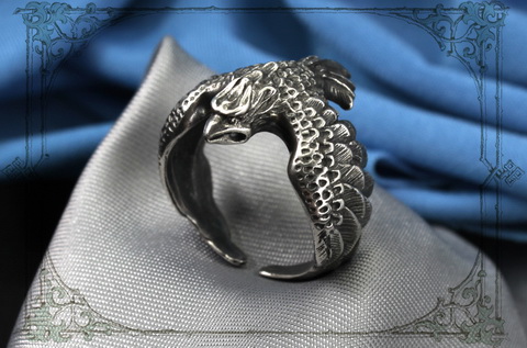 Сокол кольцо с птицей фальконом
