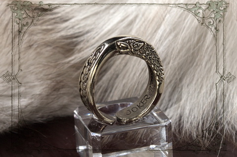 мужское кольцо с волком