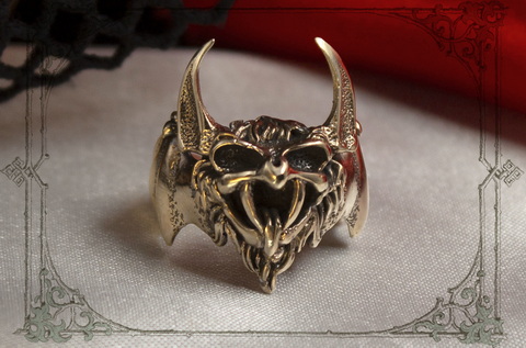 готическое кольцо вампир подарок для мужчины