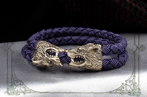 мужской браслет фиолетовый с головами волка