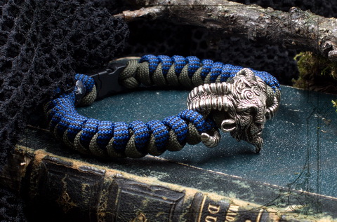 "Лабиринт Фавна" браслет из паракорда ручной работы с плетением змейка