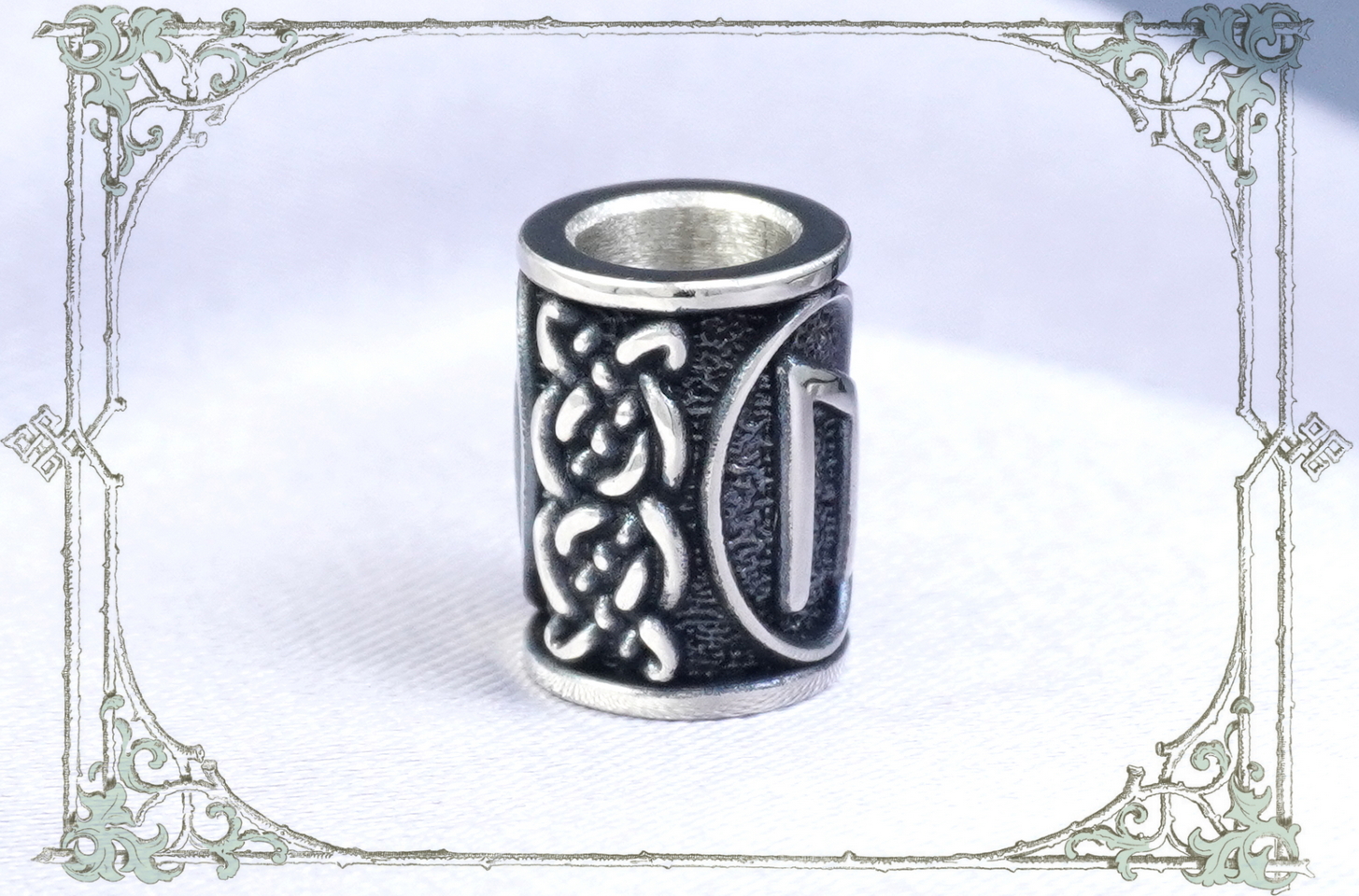 Бусины с руной Уруз: Изящество и смысл в каждом элементе