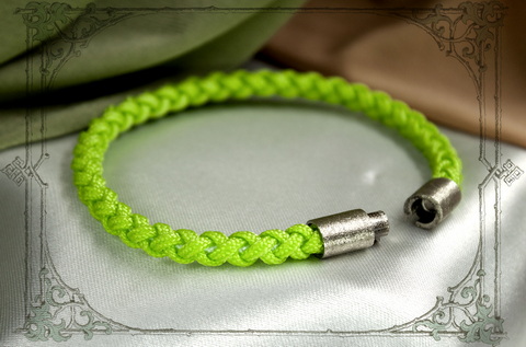 ярко-зеленый браслет с магнитным замком для шарма