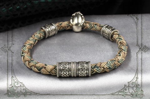 камуфляжный браслет с кельтским шармами