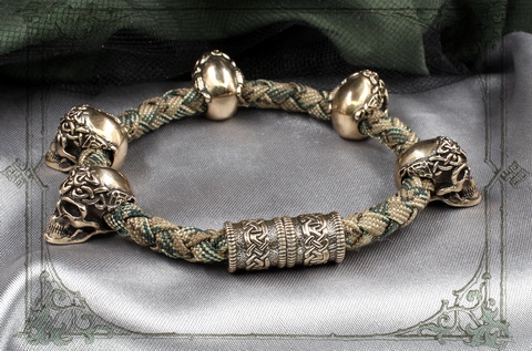 плетеный браслет с черепами мужской в готическом стиле