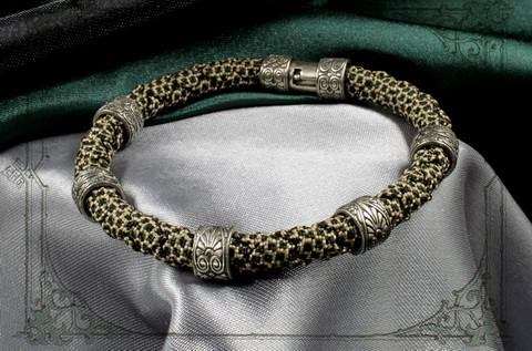 браслет шнур змеинная кожа с серебряным замком