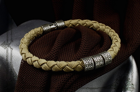 браслет шнур на руку с золотым замком из бронзы