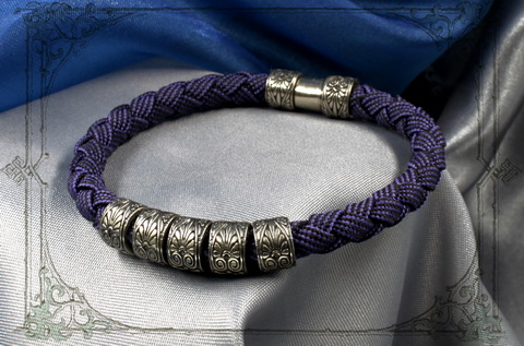 модные браслеты из шнура с серебром