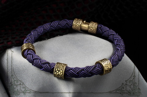 плетеные браслеты женские с сзолотыми шармами
