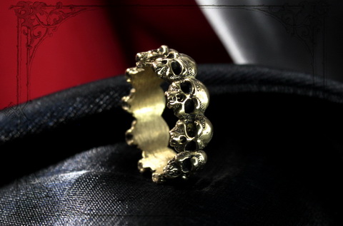 Кольцо "Дека" мужское украшение с черепами
