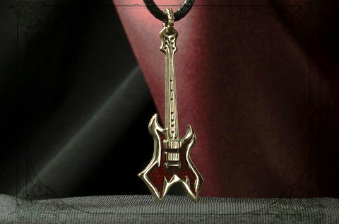 кулон в виде гитары золотая рок подвеска