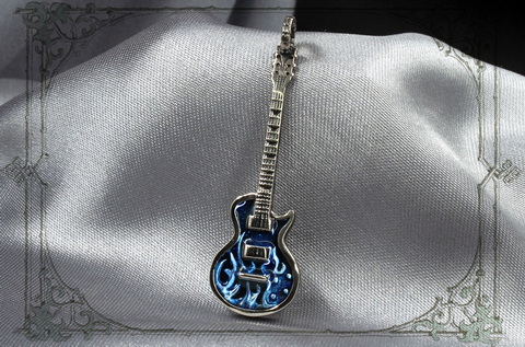 кулон синяя гитара Gibson Les Paul купить в рок магазине Джокер
