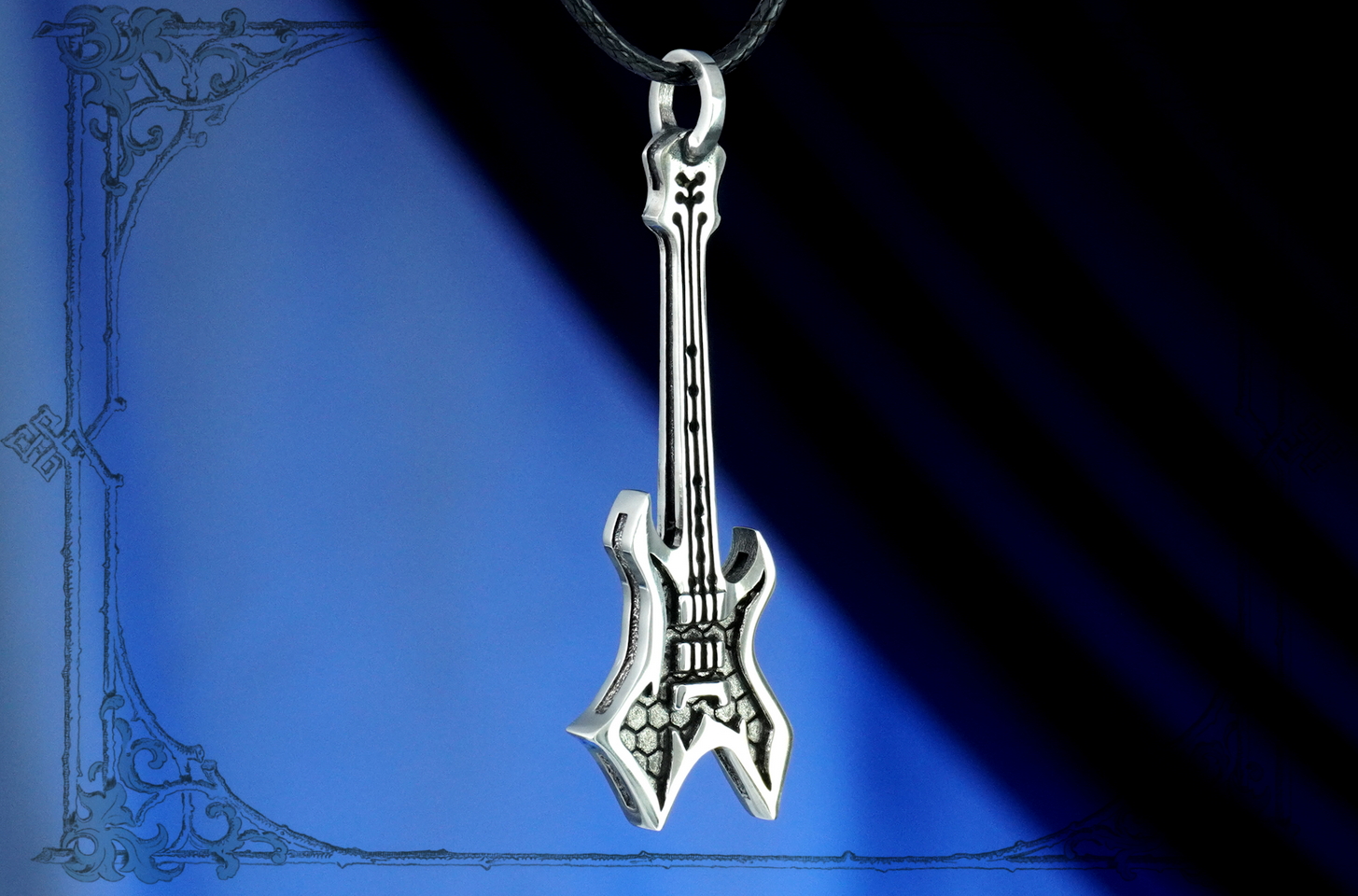 Подвеска „Гитара Warlock“ — рок‑атрибут для фанатов тяжёлой музыки