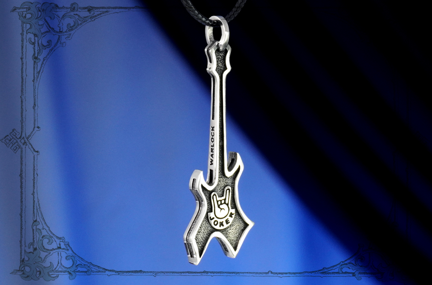 Подвеска Warlock в форме гитары — для тех, кто живёт роком