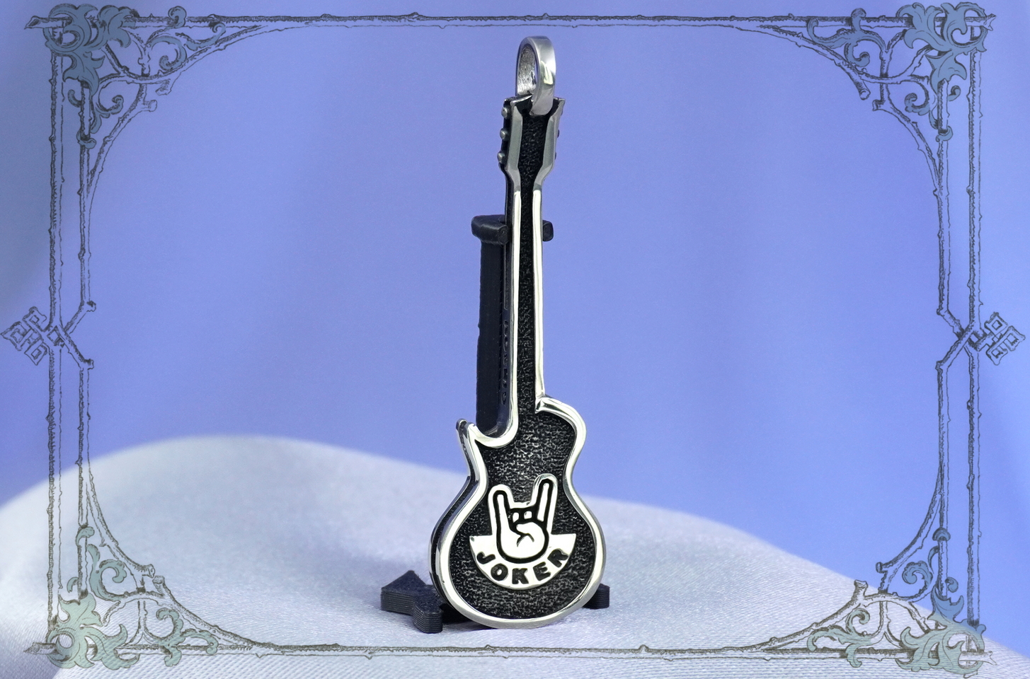 Кулон гитара в стиле хеви-метал – символ свободы и мятежного духа