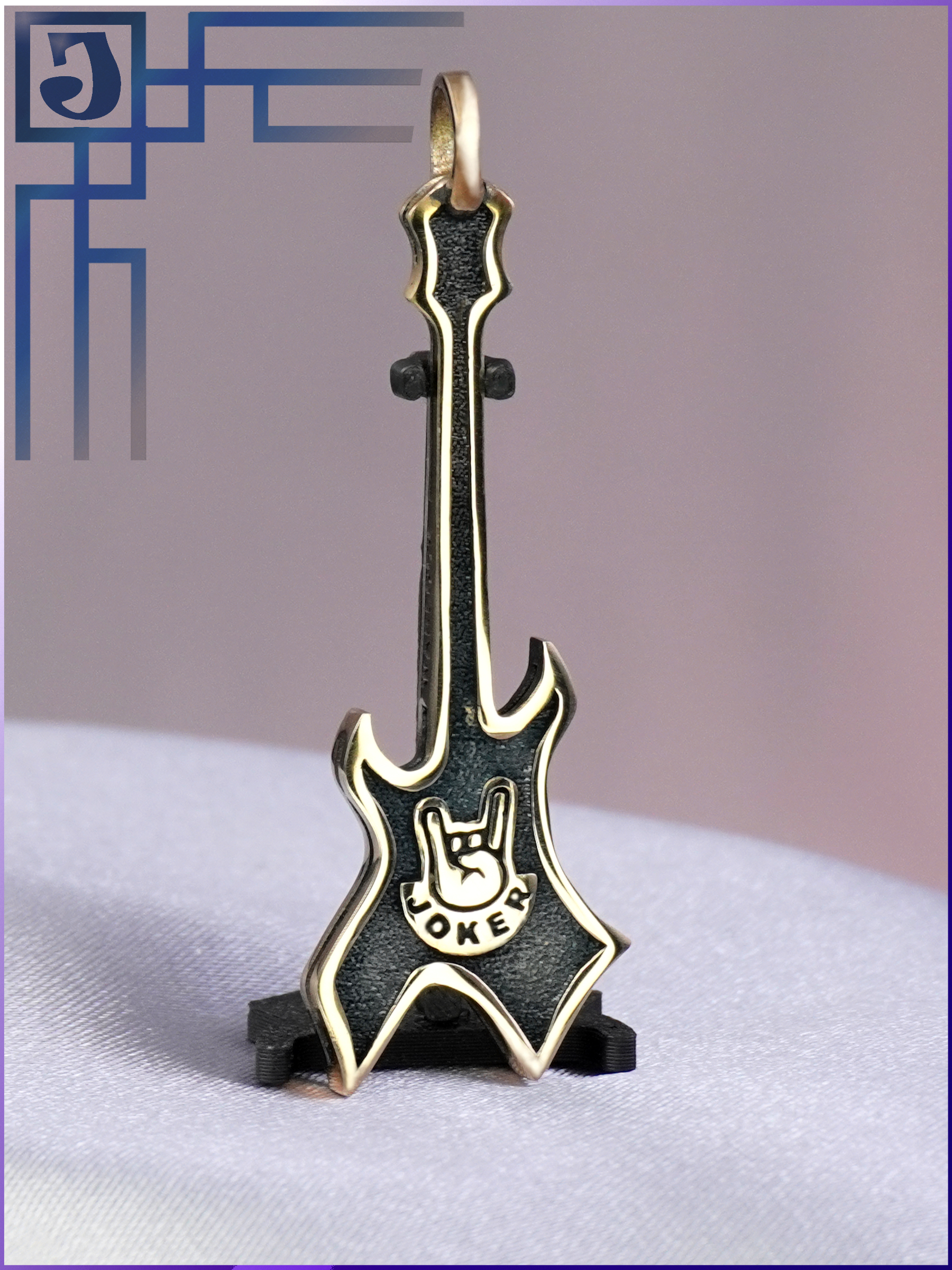 Подвеска Warlock в форме гитары — для тех, кто живёт роком