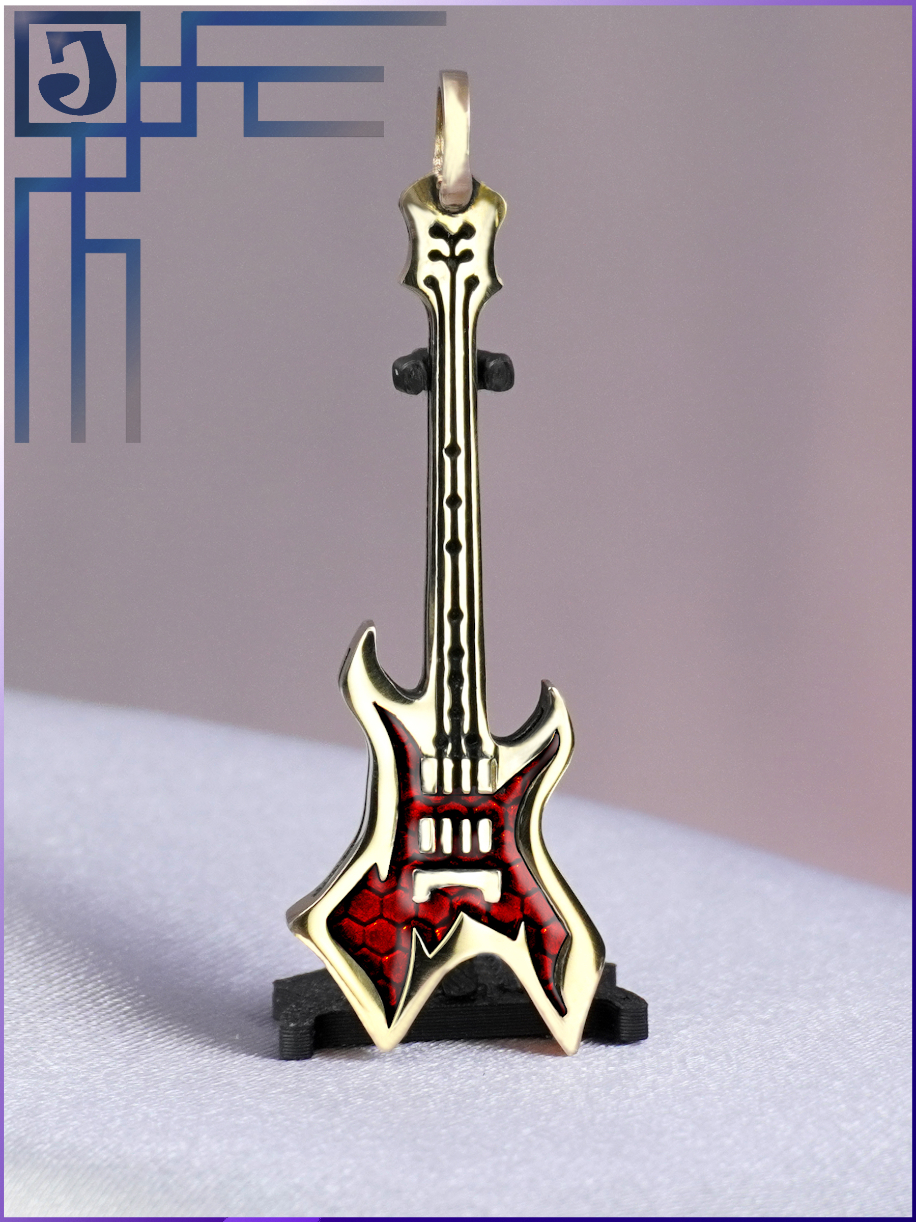 Подвеска «Гитара» — яркий акцент вашего образа.