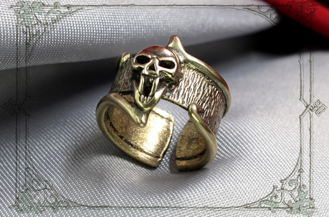 ювелирное кольцо из бронзы