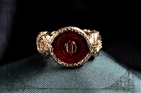 Изысканое кольцо со змеями и оком мудрости талисман богини Минервы купить в магазине Джокер
