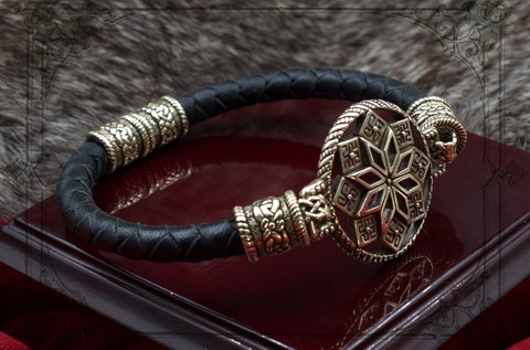 славянские обереги браслеты из кожи и бронзы Алатырь