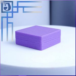 фиолетовая ювелирная коробка 35-35-15 мм.