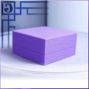 фиолетовая коробка для бижутерии 50х50х25 мм.