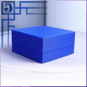 синяя ювелирная коробка пластиковая 50х50х25
