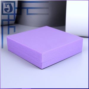 Фиолетовая подарочная коробочка для пряжек, браслетов 75х75х20 мм.