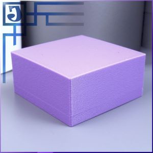 Фиолетовая готовая подарочная коробочка для пряжек, часов 75х75х35 мм.