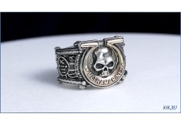 Массивный перстень с символикой Ультрамаринов изготовленный на заказ в мастерской Joker-Studio